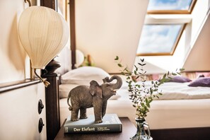Premium Double Room | Hypo-allergenic bedding, pillow-top beds, minibar, in-room safe - Park-Hotel Hagenbeck (Hamburg)
