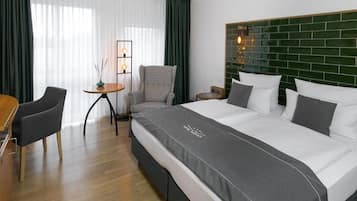 Classic Double Room Single Use | Minibar, in-room safe, desk, iron/ironing board
