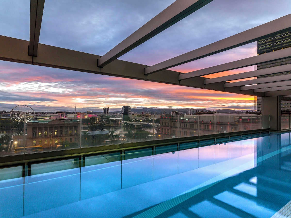 Oaks Brisbane Casino Tower Suites