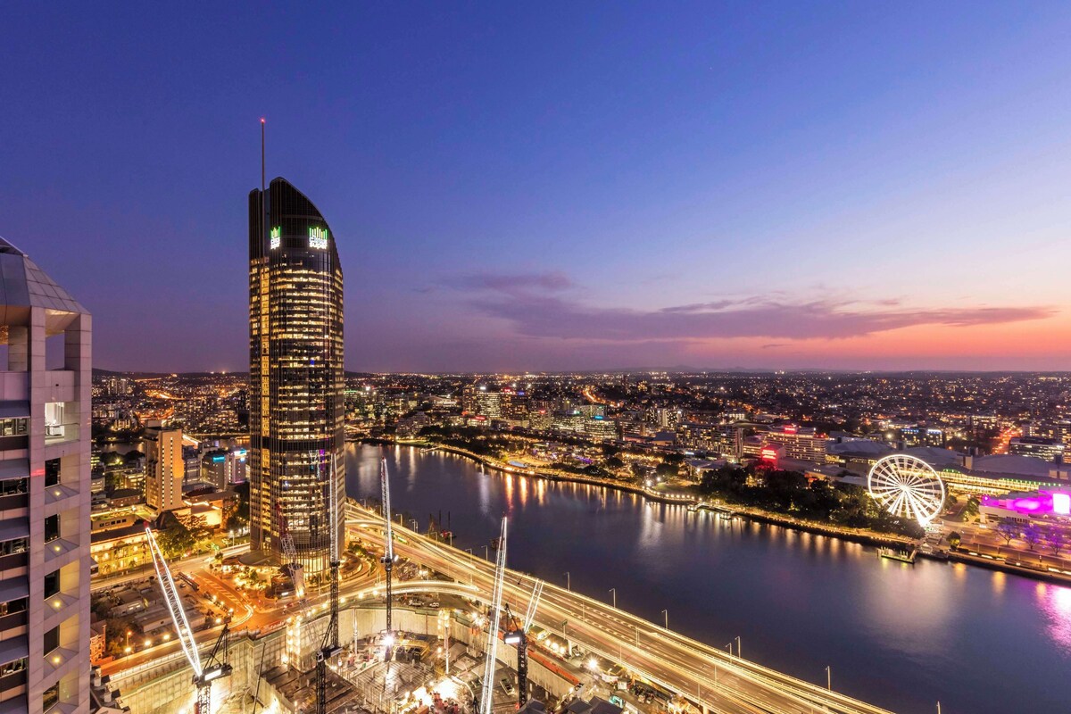 Oaks Brisbane Casino Tower Suites