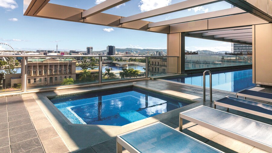 Oaks Brisbane Casino Tower Suites