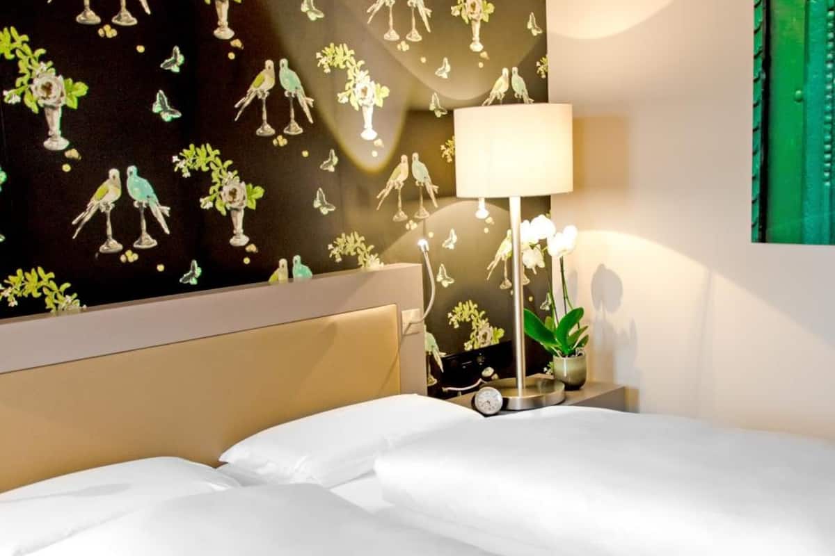 minibar, in-room safe, desk, soundproofing