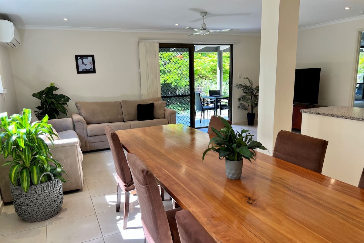 Cottage Keluarga | Makan di kamar