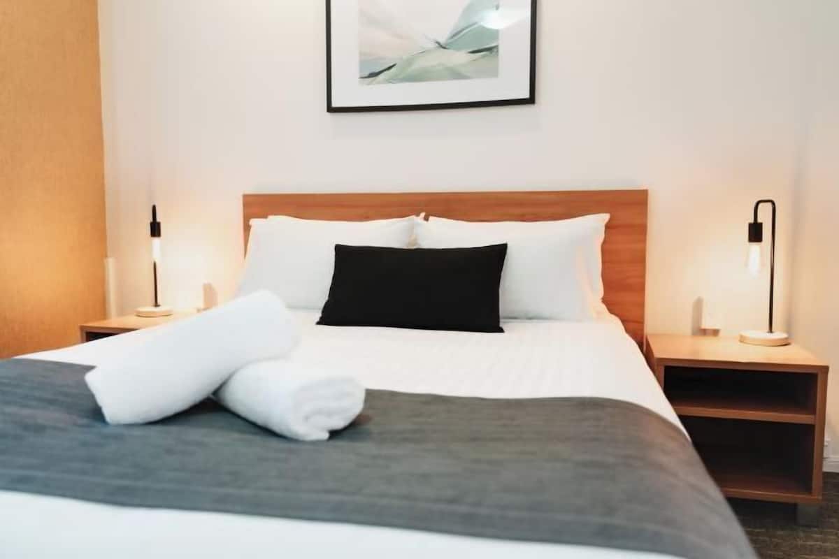 Premium bedding, pillowtop beds, minibar, laptop workspace
