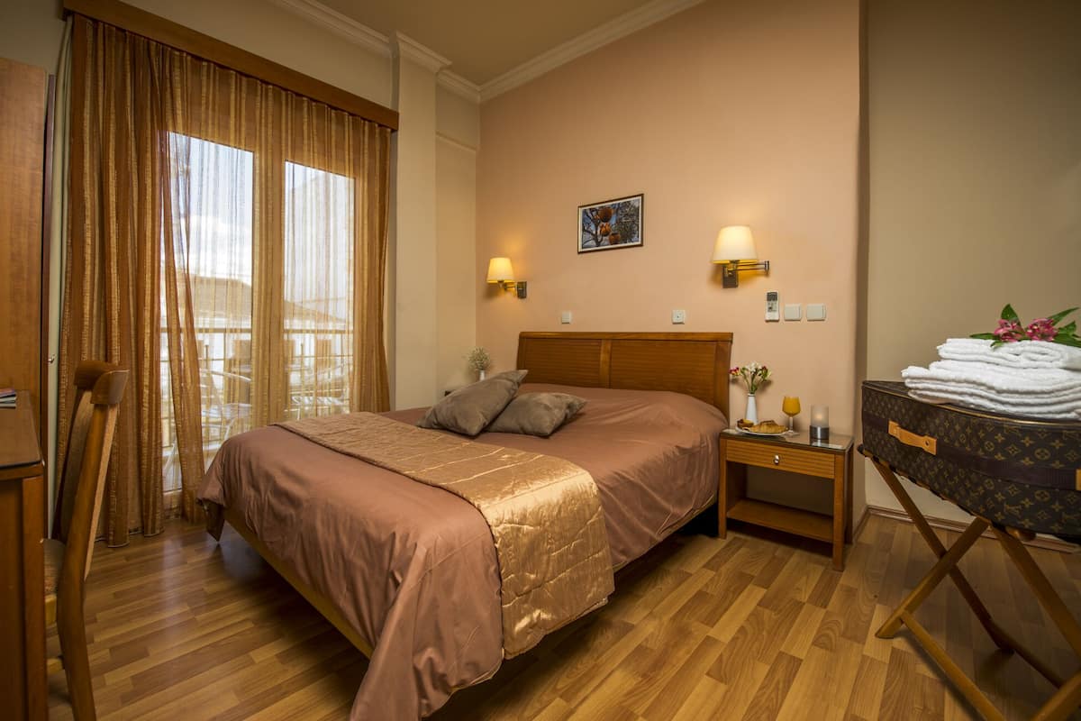 Minibar, in-room safe, desk, blackout drapes