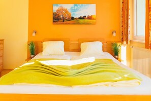 Literie hypoallergénique, bureau, chambres insonorisées, Wi-Fi gratuit