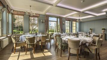 Breakfast and dinner served, British cuisine