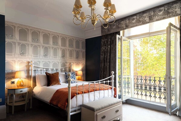 Deluxe Room | Desk, free WiFi, bed sheets