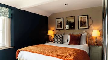 Classic Room, 1 Double Bed | Desk, free WiFi, bed sheets