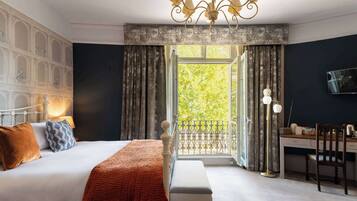 Deluxe Room | Desk, free WiFi, bed sheets
