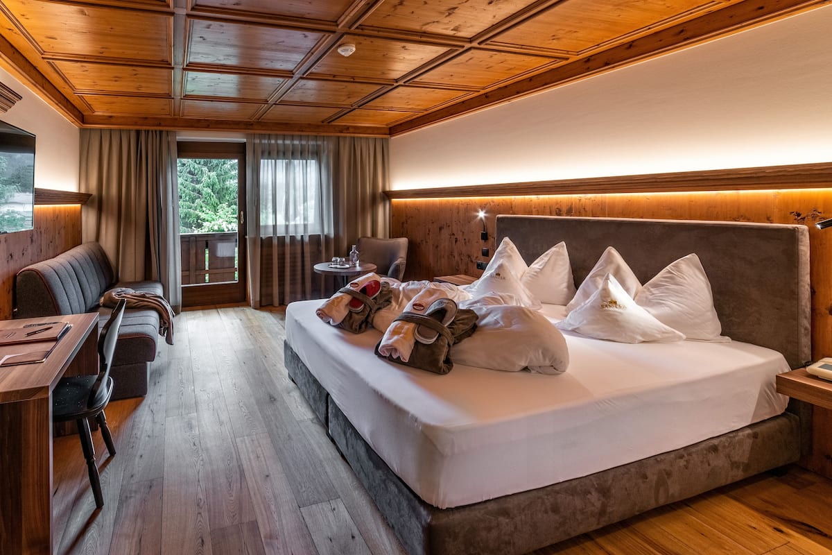 camera superior or twin room (landro) | 1 bedroom, in-room safe, desk, soundproofing