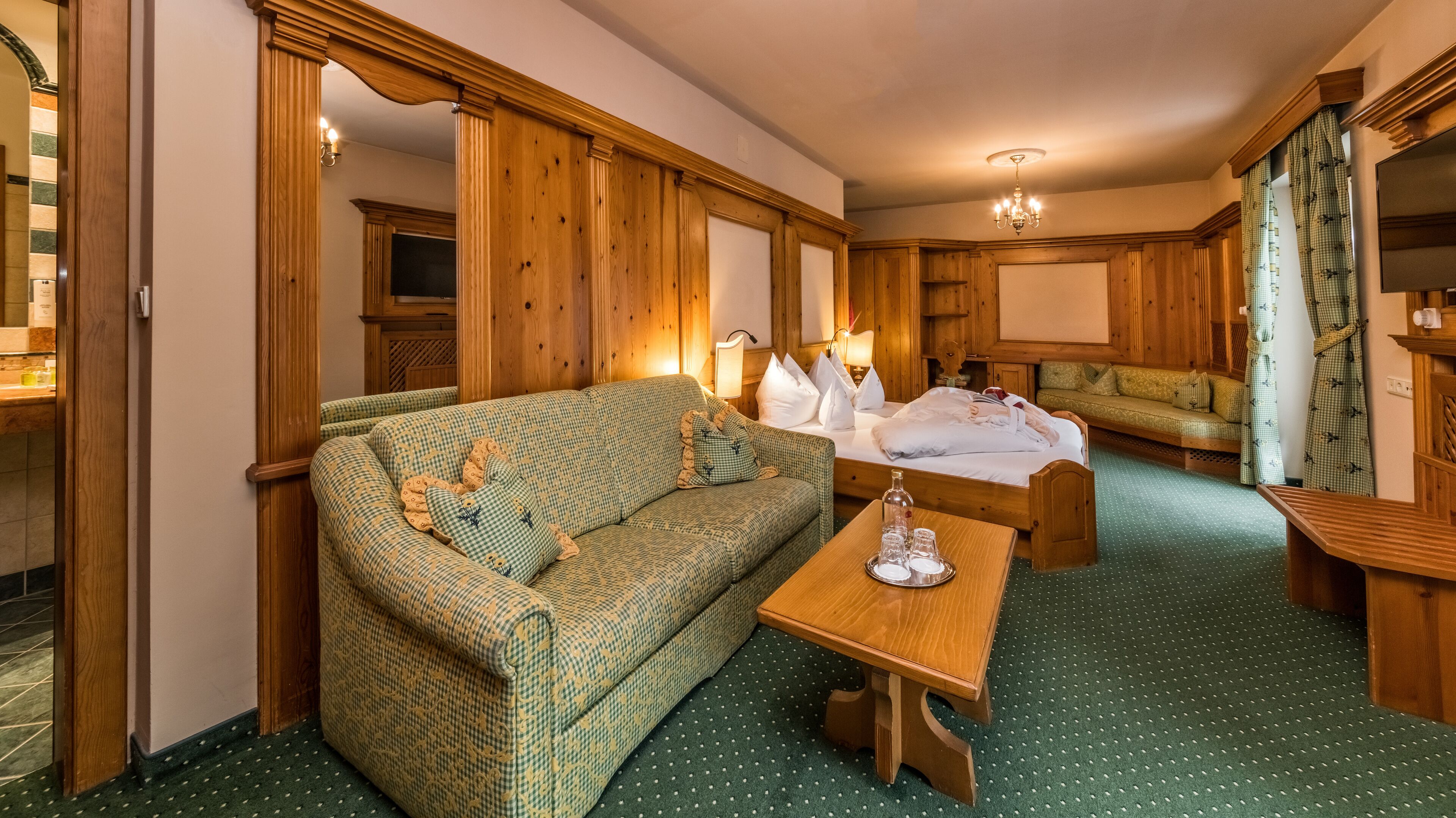 comfort double room, street view (alpenrose) | 1 bedroom, in-room safe, desk, soundproofing