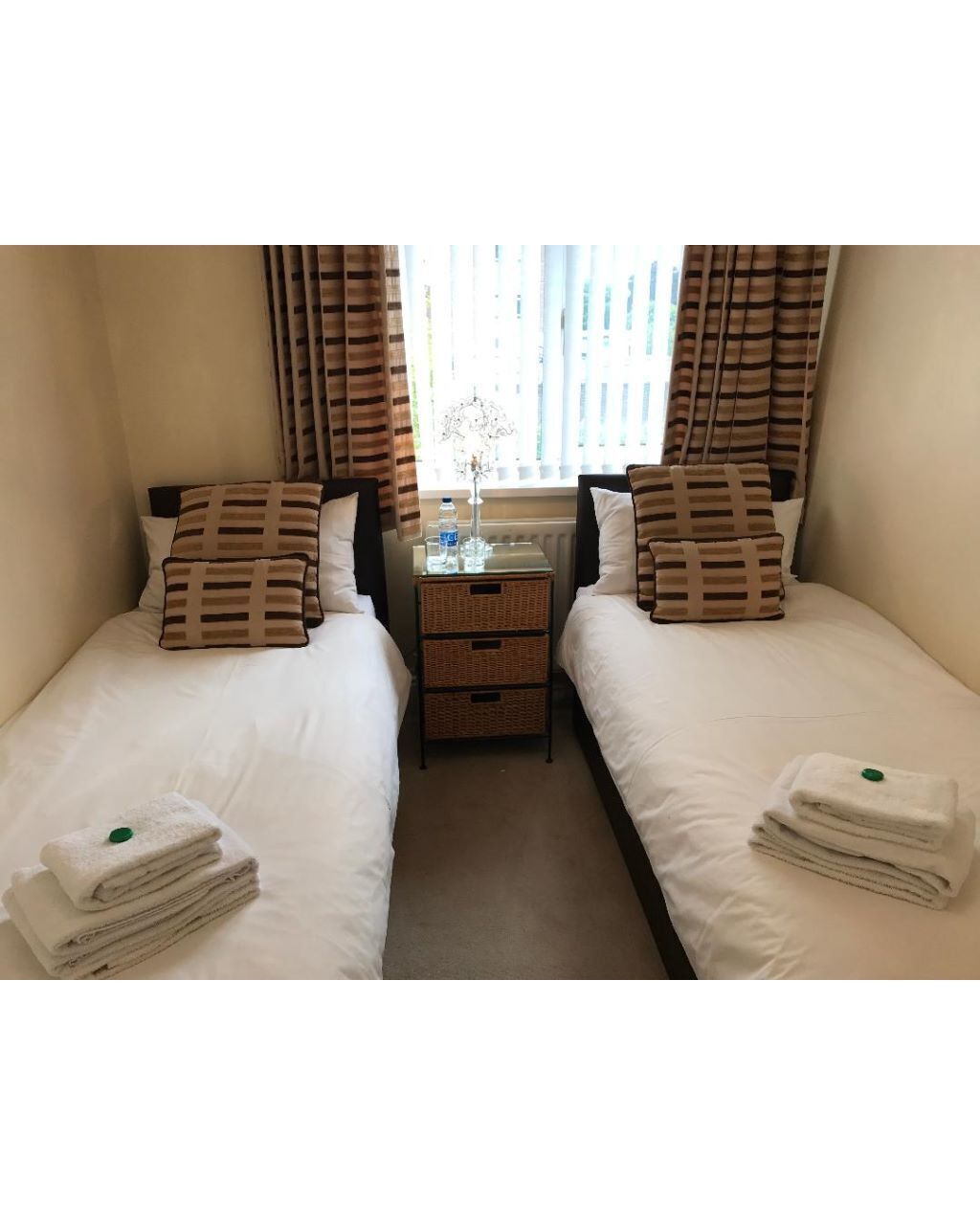 Twin Room, Private Bathroom (Compact Room)
