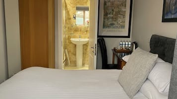 Kamar Double, 1 Tempat Tidur Double (Ground Floor) | Meja kerja, setrika/meja setrika, Wi-Fi gratis, dan seprai linen