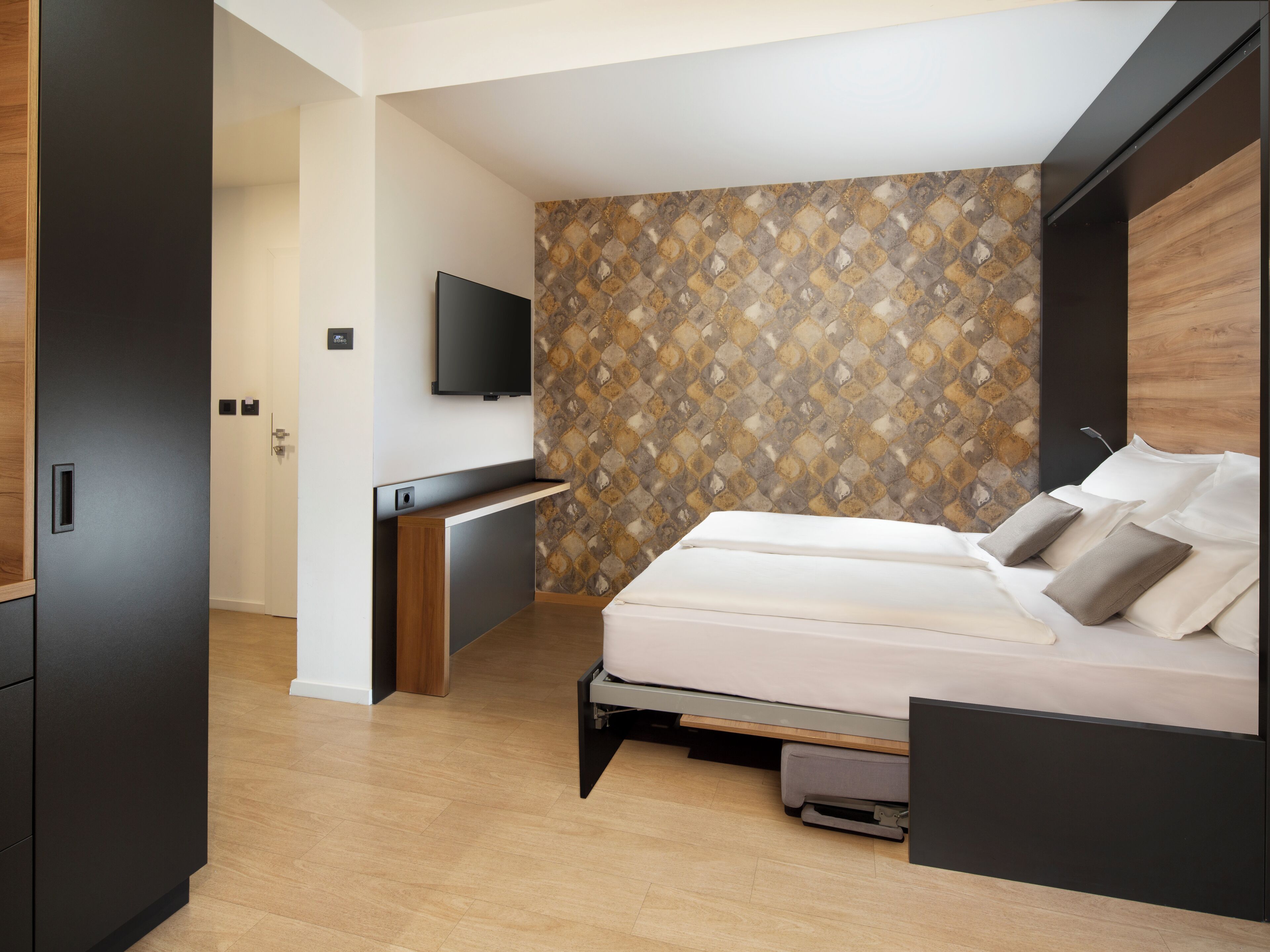 apartment, 1 bedroom | egyptian cotton sheets, premium bedding, pillow-top beds, in-room safe