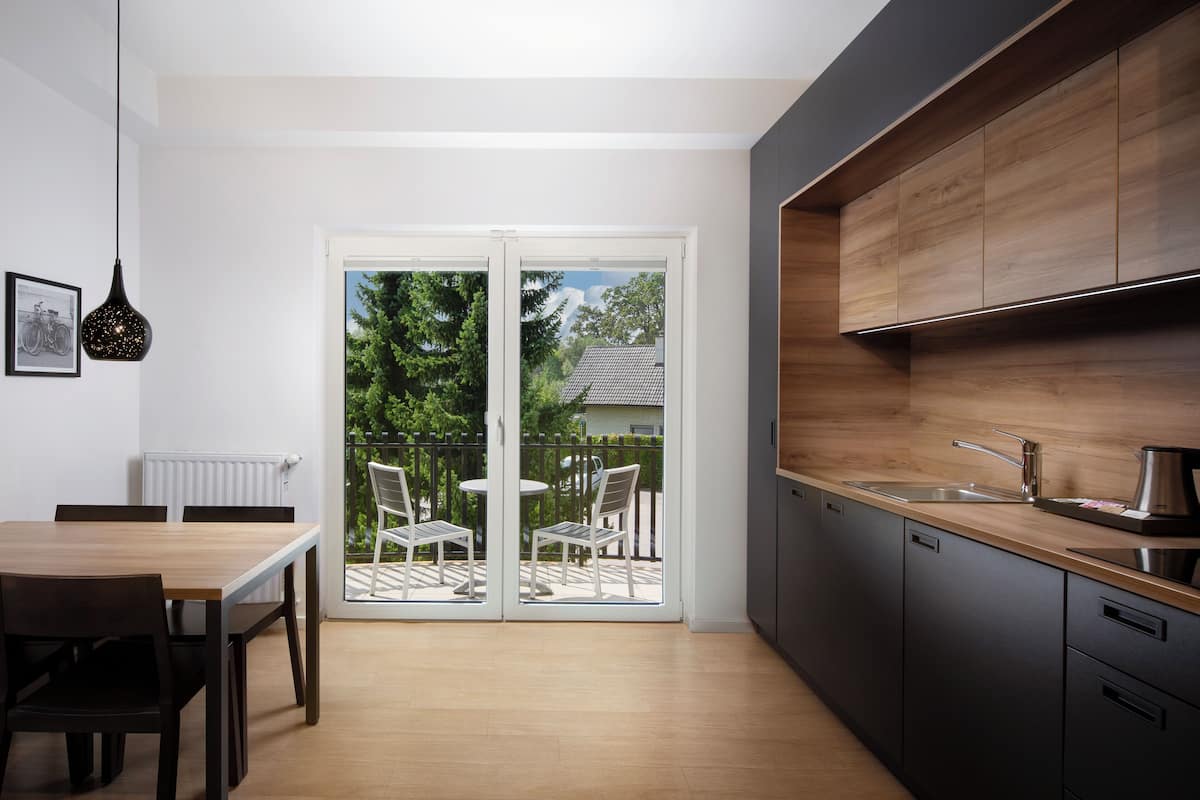 apartment, 1 bedroom | egyptian cotton sheets, premium bedding, pillow-top beds, in-room safe