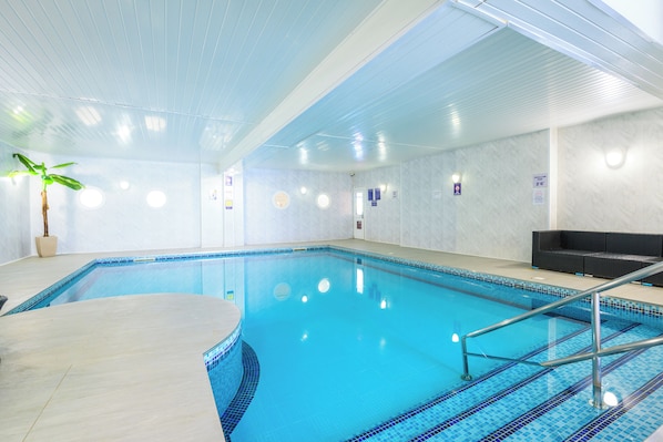 Piscine couverte