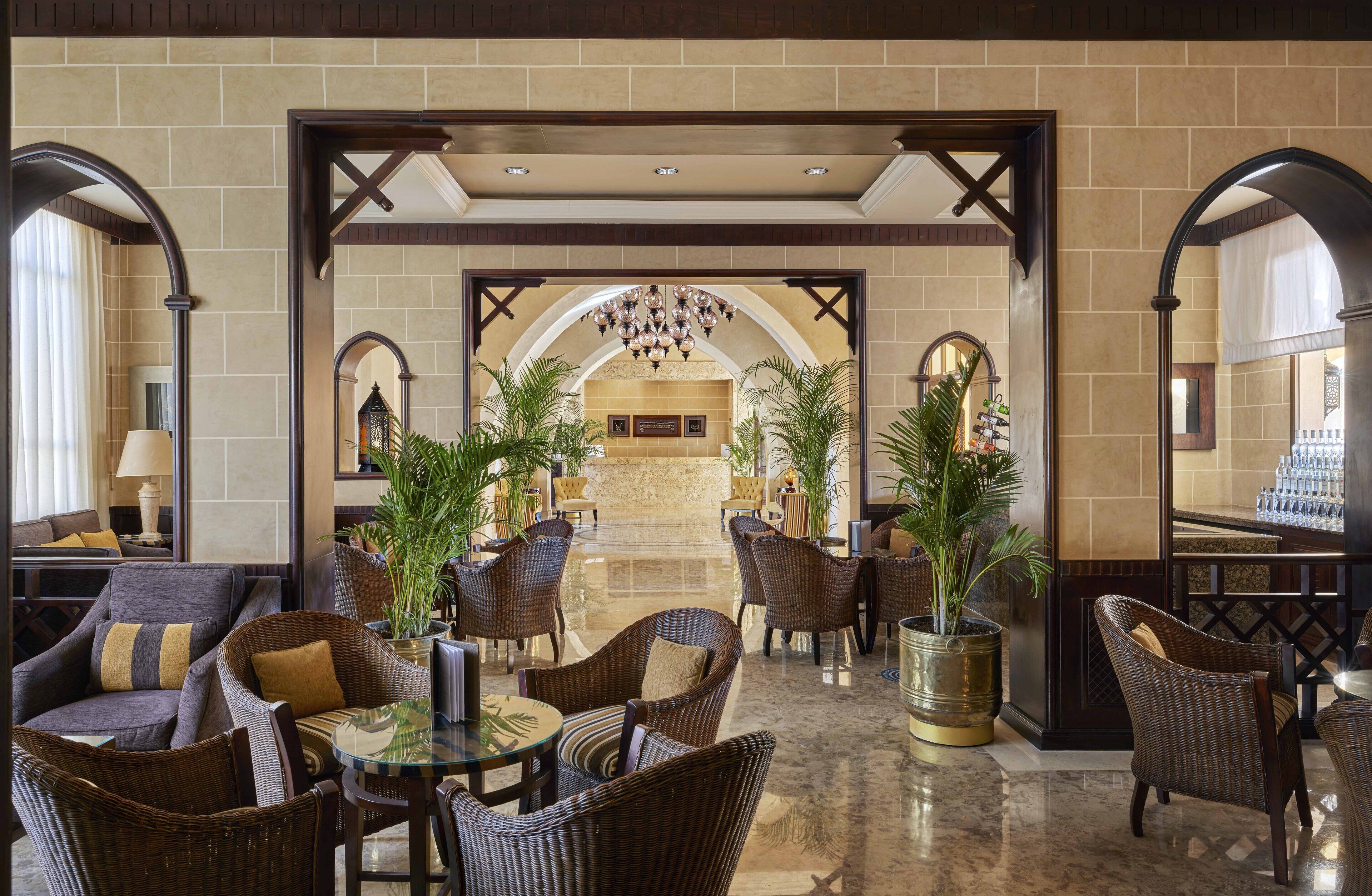 5 restaurants, breakfast, lunch, dinner served; italian cuisine