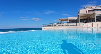 I Resort Beach Hotel and Spa