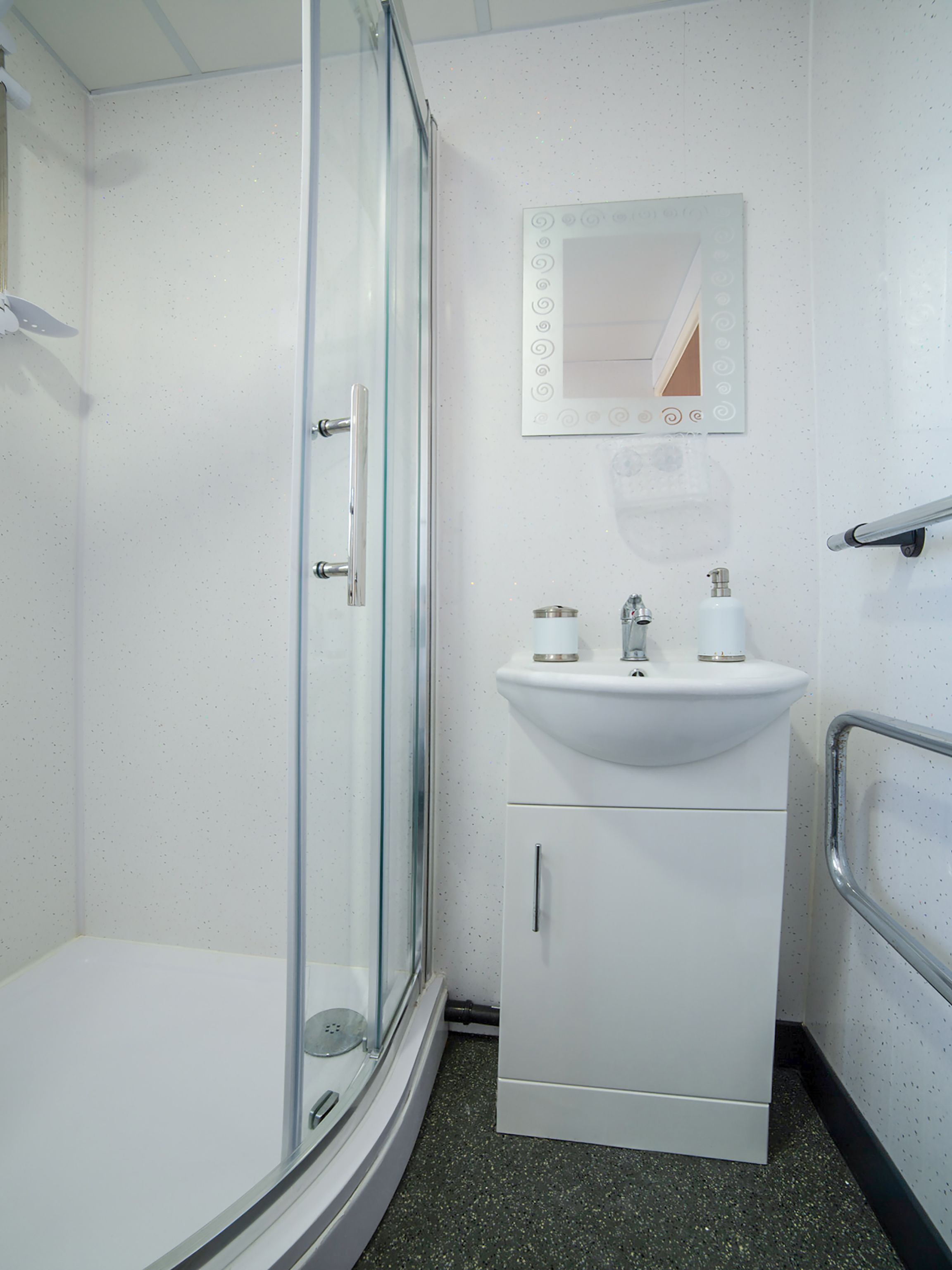 Family Room, Multiple Beds | Bathroom | Shower, free toiletries, hair dryer, towels