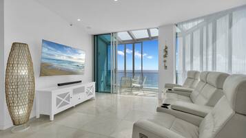 3 Bedroom Skyhome | Living area