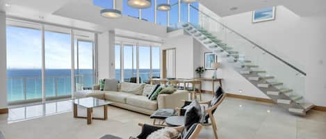 Penthouse, 3 Bedrooms | Living area