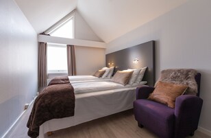 Basic Double or Twin Room | Premium bedding, pillowtop beds, desk, laptop workspace