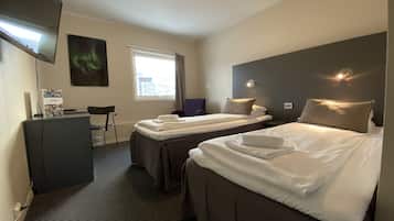 Family Quadruple Room | Premium bedding, pillowtop beds, desk, laptop workspace