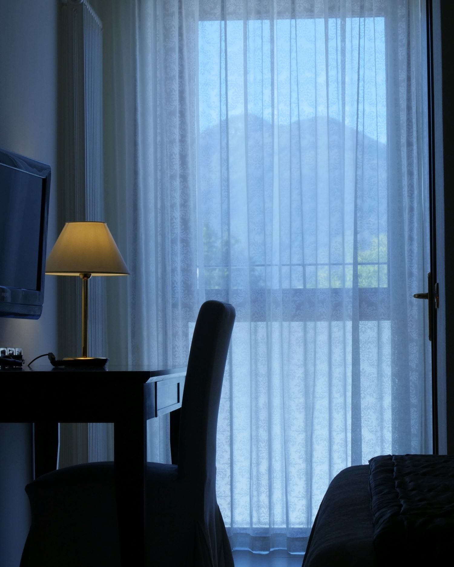 In-room safe, desk, soundproofing, iron/ironing board