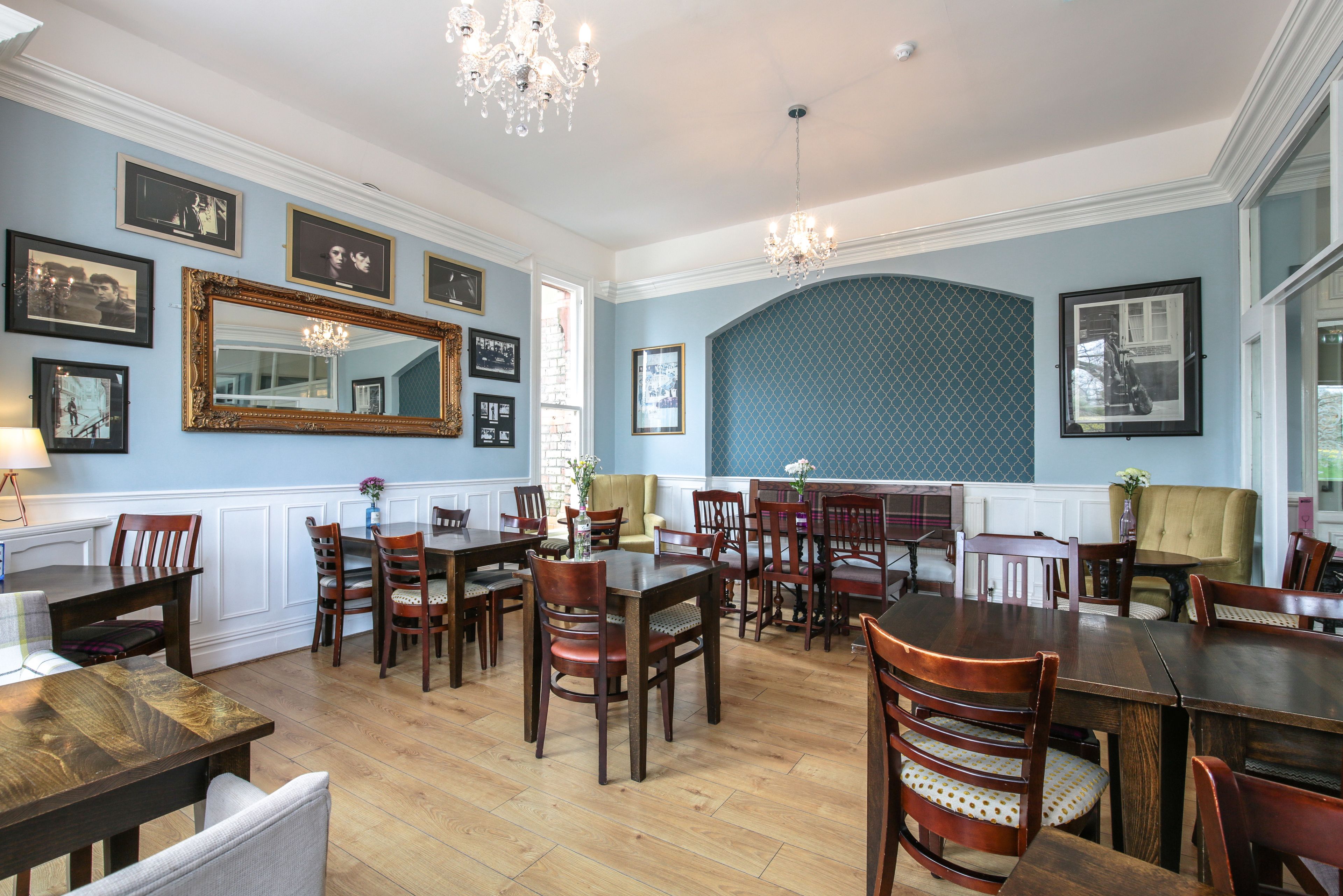 daily cooked-to-order breakfast (gbp 12.50 per person)