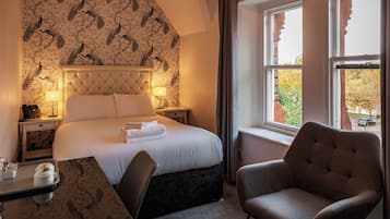 Økonomi-dobbeltrom, 1 dobbeltseng, privat bad | Skrivebord for bærbar PC, strykejern/-brett og wi-fi (inkludert)