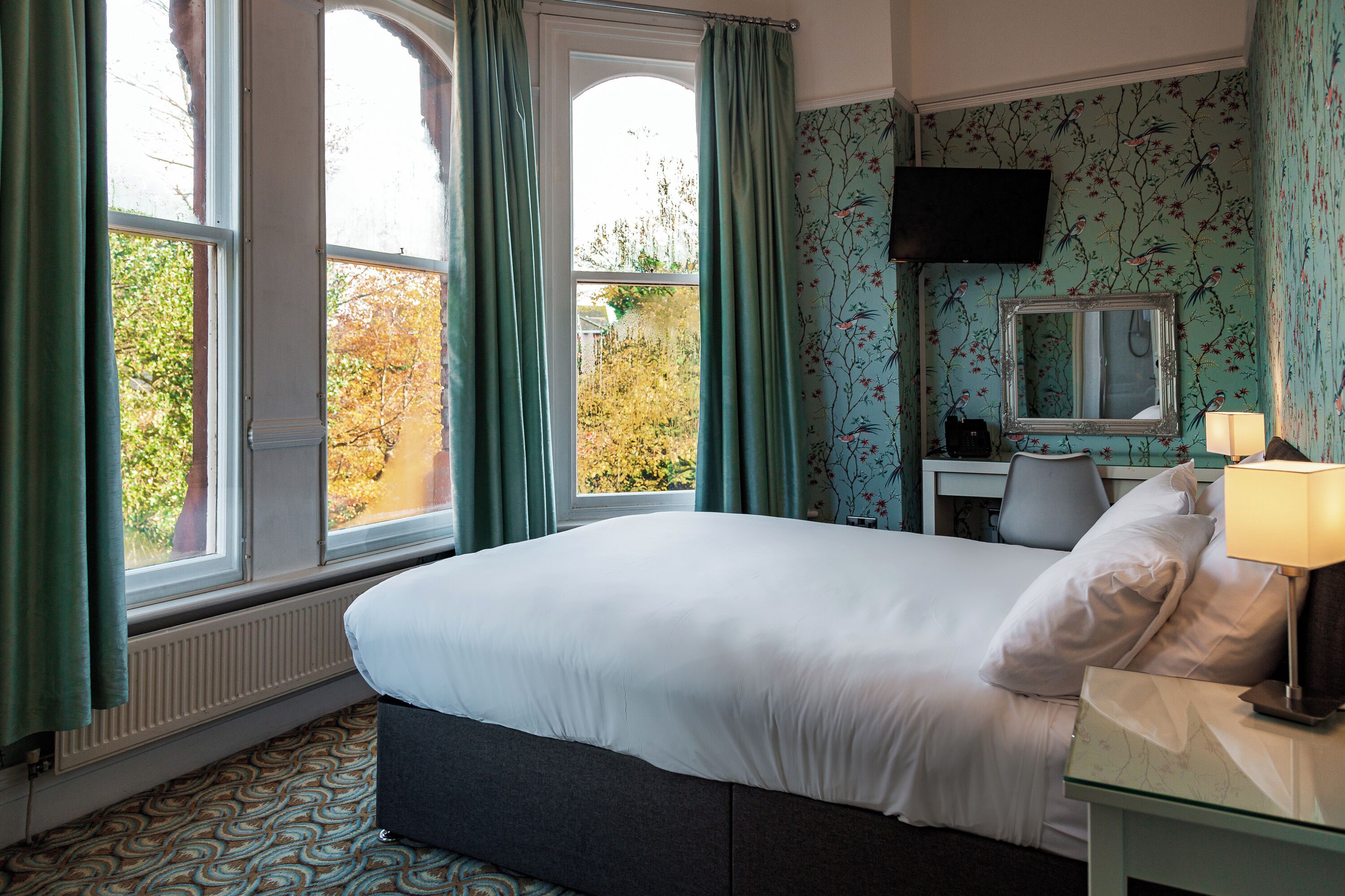 Standard Room, 1 Katil Kelamin (Double) | Ruang kerja komputer riba, seterika/papan seterika, Wi-fi percuma 