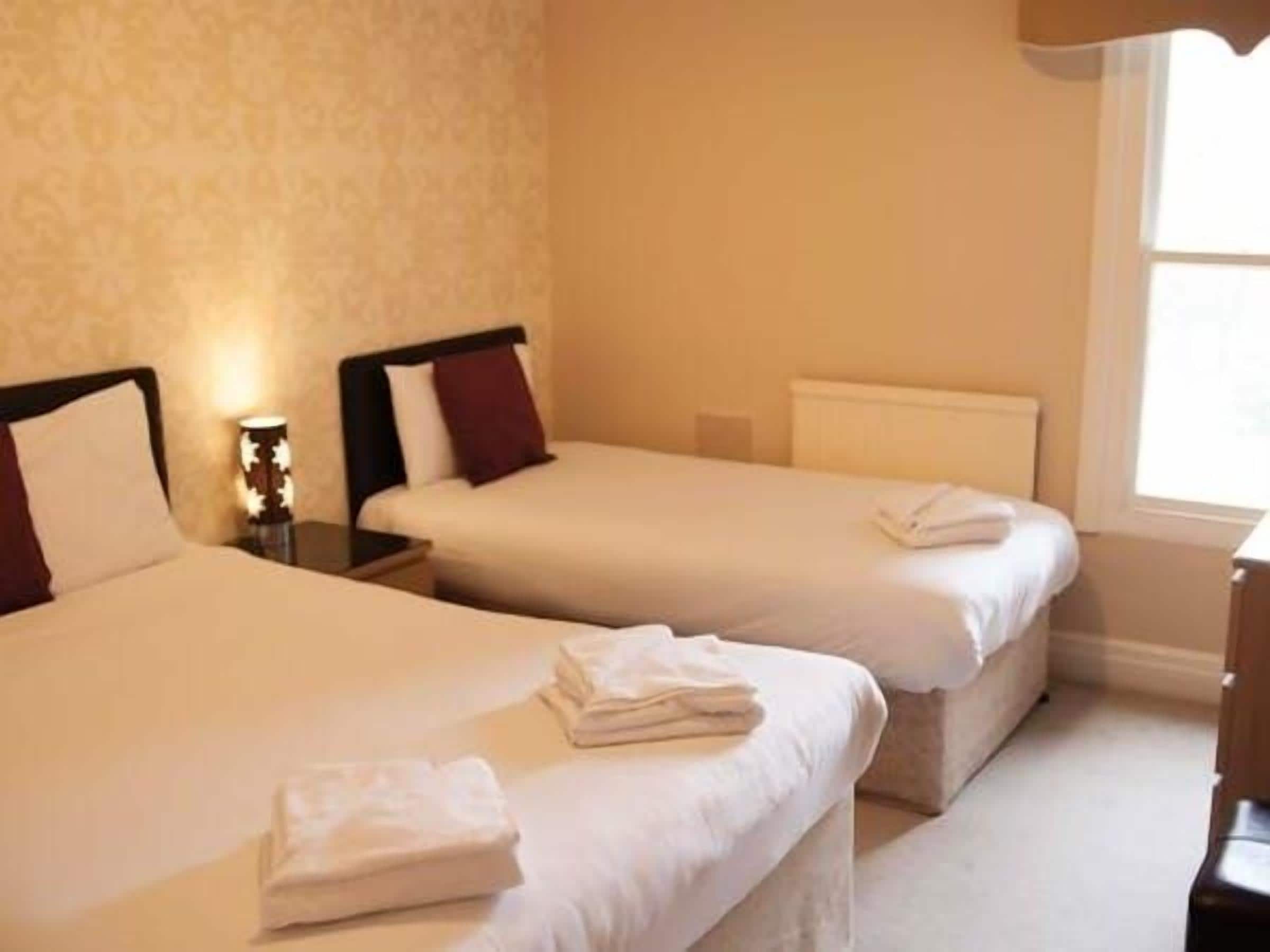 1 bedroom, laptop workspace, iron/ironing board, free wifi