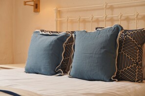 Wifi gratis y ropa de cama