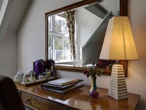 Standard Double Room, Ensuite, Garden View (Birnbeck)