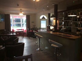 Bar (en la propiedad)