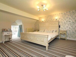 Miscellaneous - The Hand at Llanarmon (Llangollen)