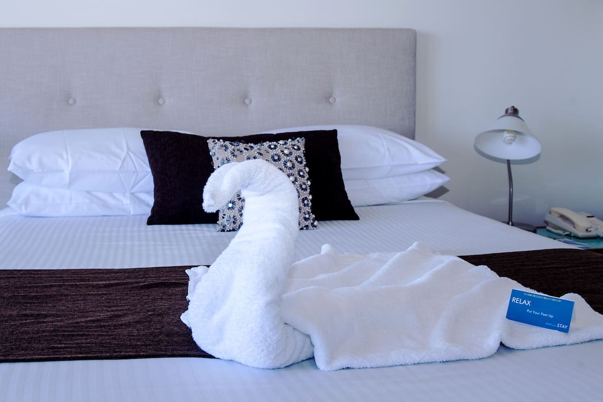 Appartement, 1 slaapkamer, uitzicht op oceaan | Een kluis op de kamer, individueel gedecoreerd, individueel gemeubileerd
