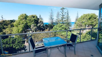 Appartamento, 1 camera da letto, vista oceano | Con stile personalizzato, con arredamento individuale, una scrivania