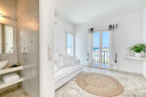 Sea View Honeymoon Suite, Jetted Tub