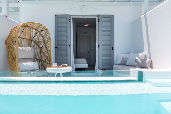 Sea View Junior Suite, Heated Private Infinity Pool with Glass Wall | Piscine privée
