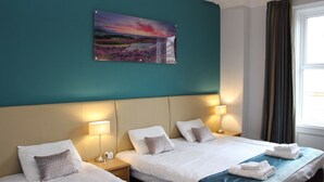 Classic Room | Desk, iron/ironing board, cribs (free), rollaway beds (surcharge) - The Coquetvale Hotel (Morpeth)