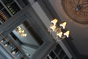 Se sirven desayunos, cenas y cocina italiana 