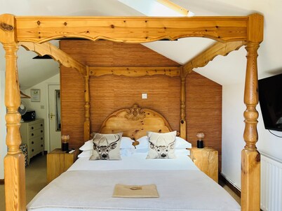 Cottage Lodge Hotel