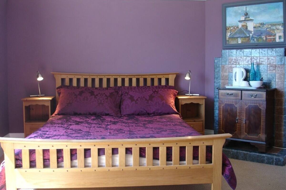 Double Room, Ensuite (Mulberry Room)