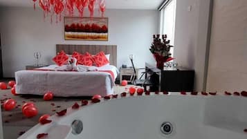 Suite | Allergikerbettwaren, Minibar, laptopgeeigneter Arbeitsplatz