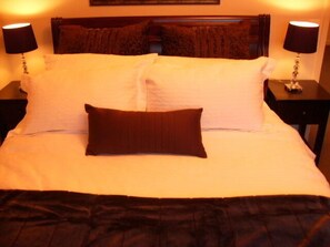 Standard Apartment, 1 Queen Bed | 1 bedroom, Egyptian cotton sheets, premium bedding