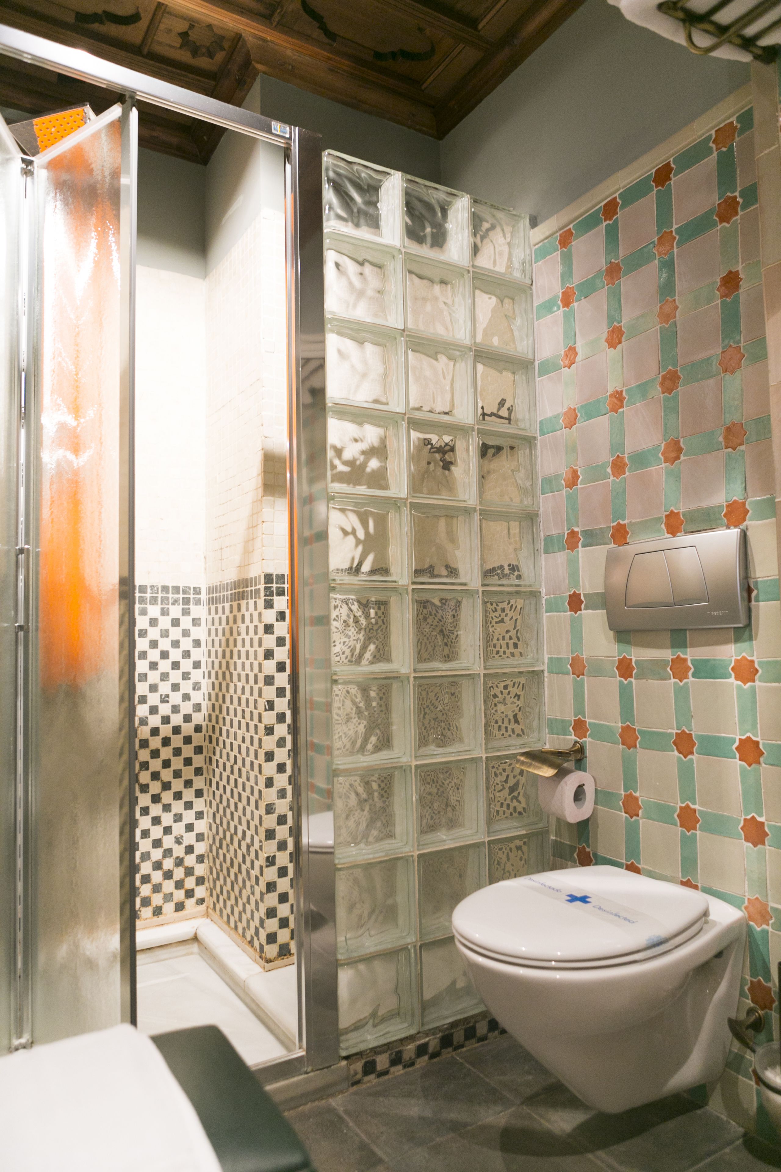 double room single use | bathroom | shower, free toiletries, hair dryer, bidet