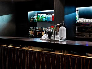 Bar (en el alojamiento)