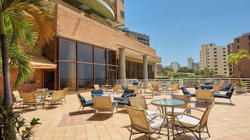 Bar (en la propiedad)